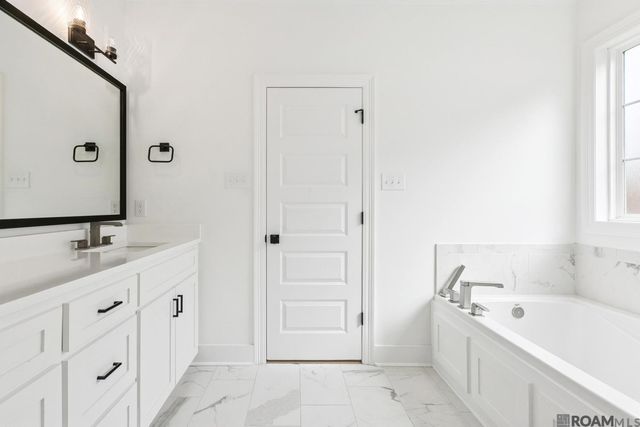 17338 Saw Grass Trail Ave, Prairieville, LA 70769