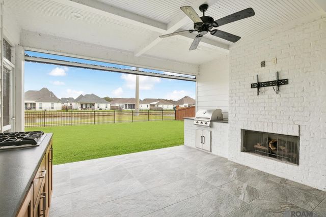 17338 Saw Grass Trail Ave, Prairieville, LA 70769