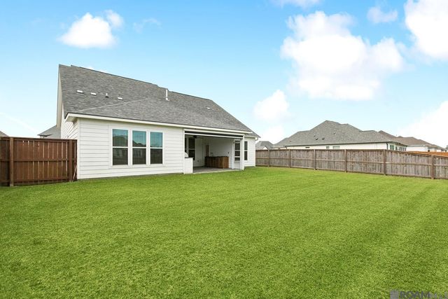 17338 Saw Grass Trail Ave, Prairieville, LA 70769