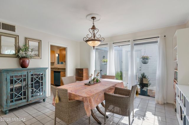 731 W Las Lomitas Road, Tucson, AZ 85704