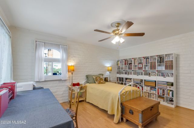 731 W Las Lomitas Road, Tucson, AZ 85704