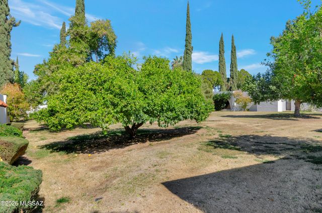 731 W Las Lomitas Road, Tucson, AZ 85704