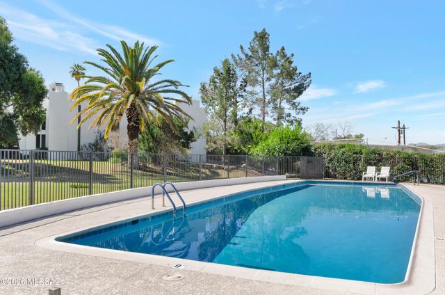 731 W Las Lomitas Road, Tucson, AZ 85704