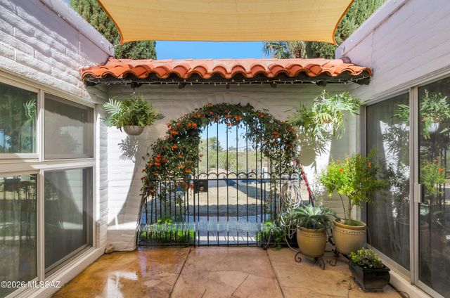 731 W Las Lomitas Road, Tucson, AZ 85704