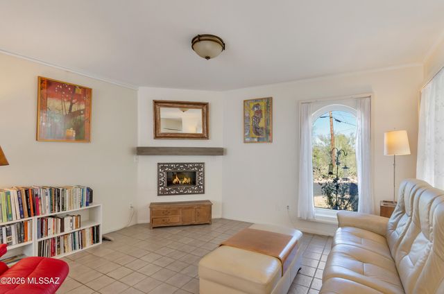 731 W Las Lomitas Road, Tucson, AZ 85704