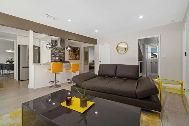 1516 Encino Ave. B, Monrovia, CA 91016