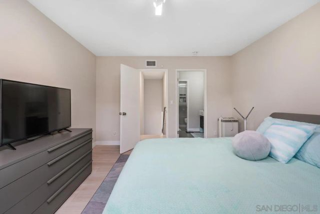 1516 Encino Ave. B, Monrovia, CA 91016