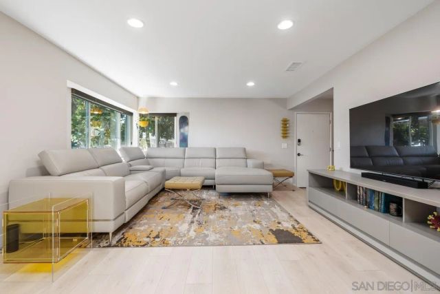 1516 Encino Ave. B, Monrovia, CA 91016