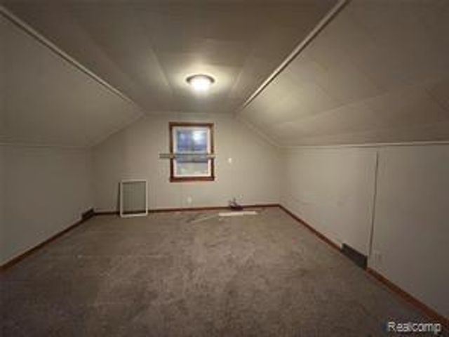 6718 Grandville Avenue, Detroit, MI 48228