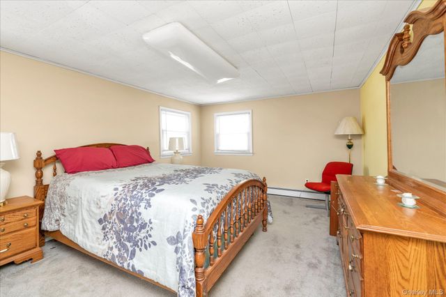 20 Francine Drive N, Massapequa, NY 11758