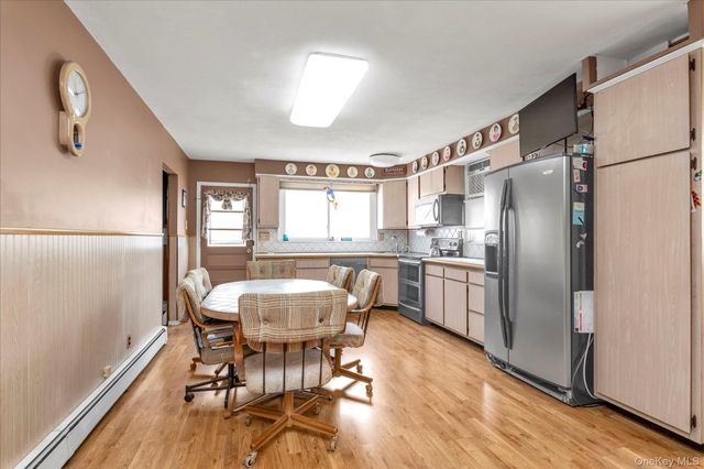20 Francine Drive N, Massapequa, NY 11758