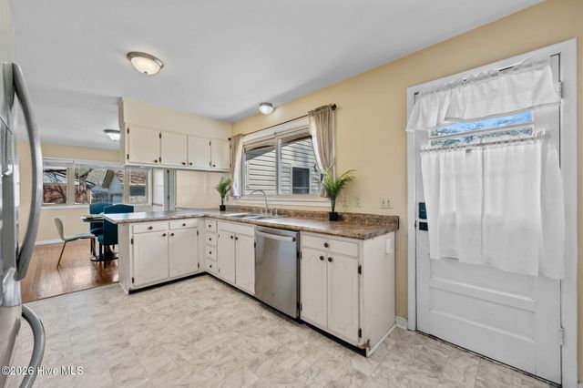 105 E Sherwood Drive, Havelock, NC 28532