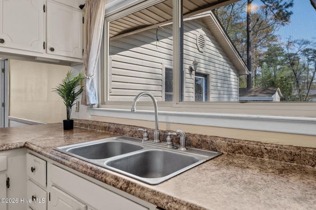 105 E Sherwood Drive, Havelock, NC 28532