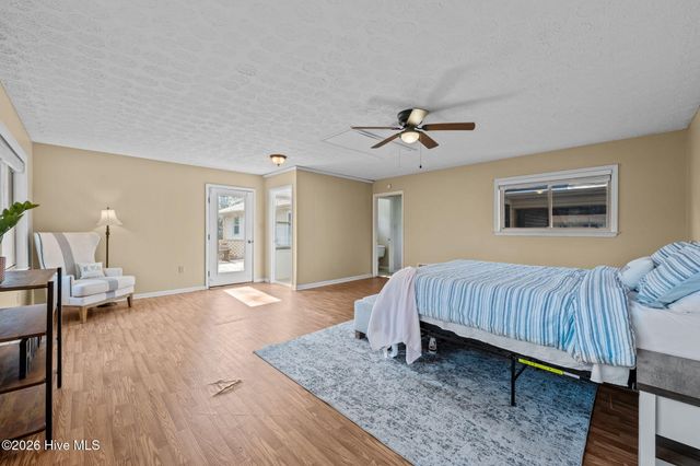 105 E Sherwood Drive, Havelock, NC 28532