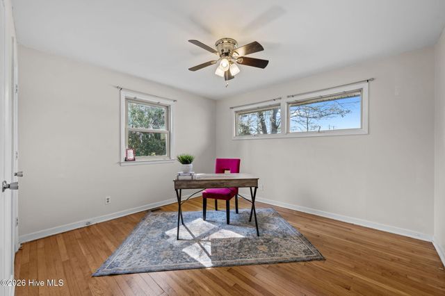 105 E Sherwood Drive, Havelock, NC 28532