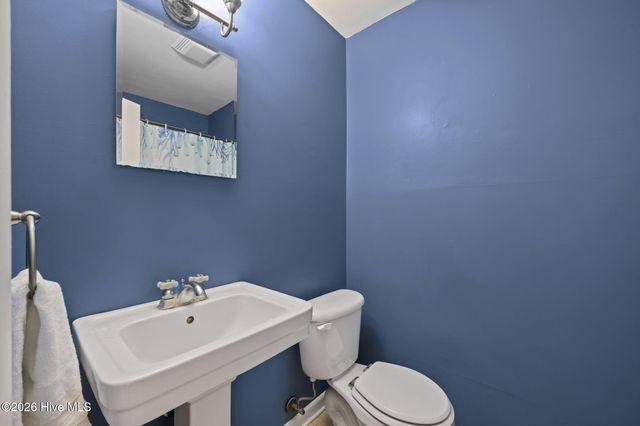 105 E Sherwood Drive, Havelock, NC 28532