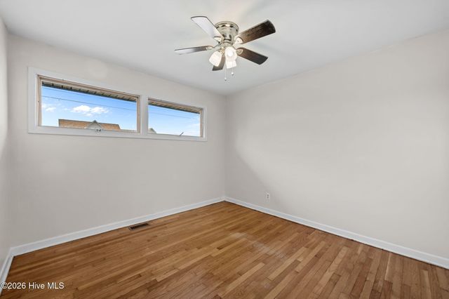 105 E Sherwood Drive, Havelock, NC 28532