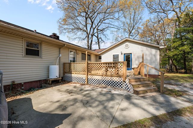 105 E Sherwood Drive, Havelock, NC 28532