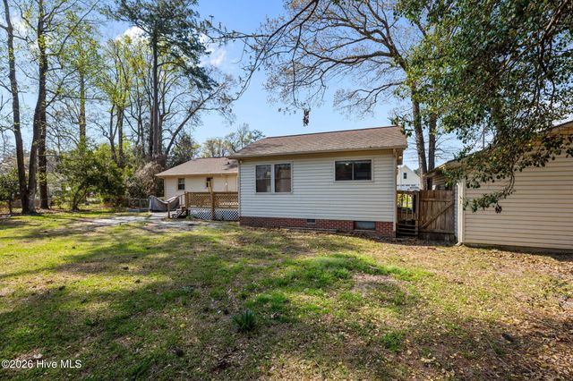 105 E Sherwood Drive, Havelock, NC 28532