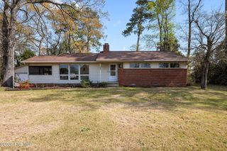 105 E Sherwood Drive, Havelock, NC 28532