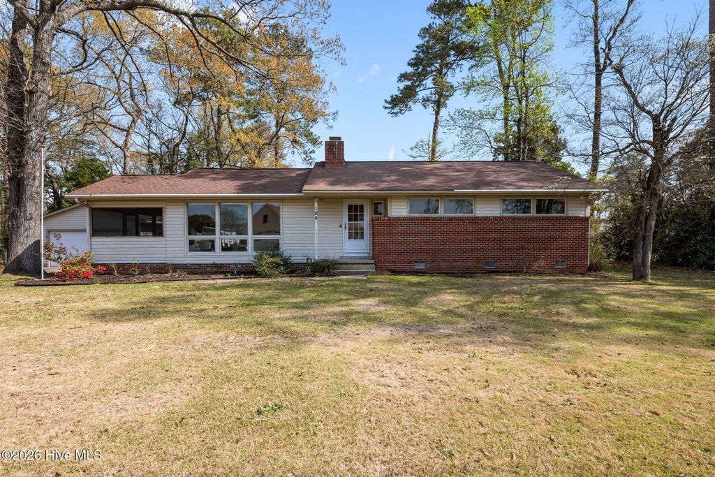 105 E Sherwood Drive, Havelock, NC 28532