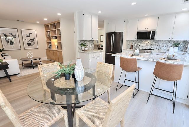 2058 Promontory Point Ln, Gold River, CA 95670