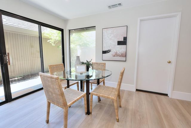 2058 Promontory Point Ln, Gold River, CA 95670