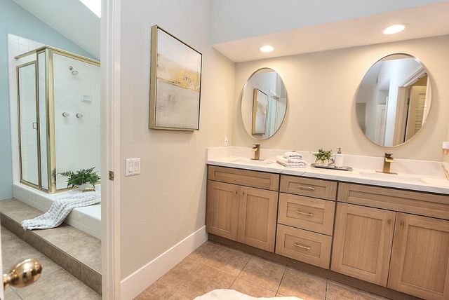 2058 Promontory Point Ln, Gold River, CA 95670