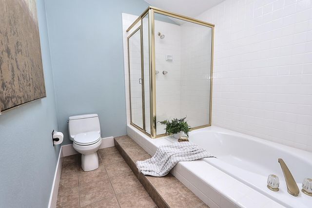 2058 Promontory Point Ln, Gold River, CA 95670