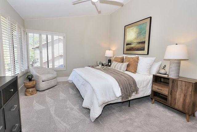 2058 Promontory Point Ln, Gold River, CA 95670