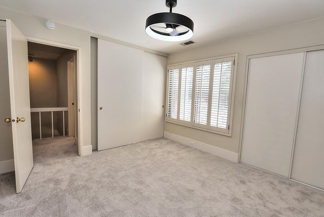 2058 Promontory Point Ln, Gold River, CA 95670