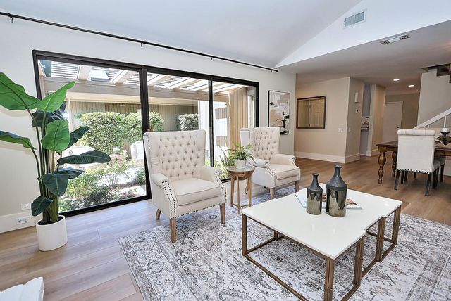 2058 Promontory Point Ln, Gold River, CA 95670