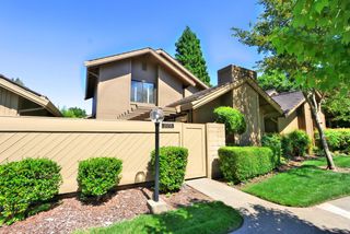 2058 Promontory Point Ln, Gold River, CA 95670