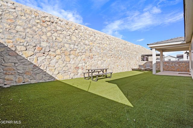 12613 MIDDLESBROUGH Avenue, Horizon City, TX 79928