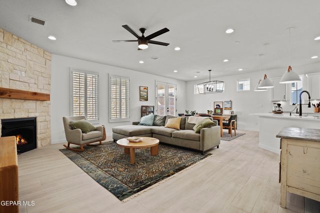 12613 MIDDLESBROUGH Avenue, Horizon City, TX 79928