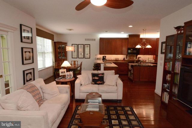 271 COUNTRY CLUB DR, Telford, PA 18969