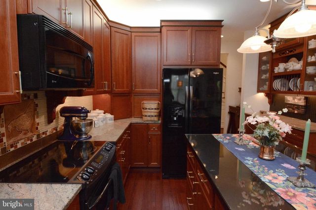 271 COUNTRY CLUB DR, Telford, PA 18969