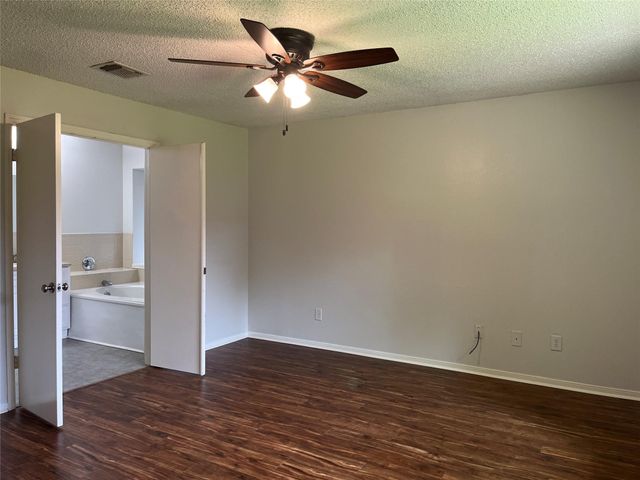 2703 Hot Springs Drive, Pearland, TX 77584