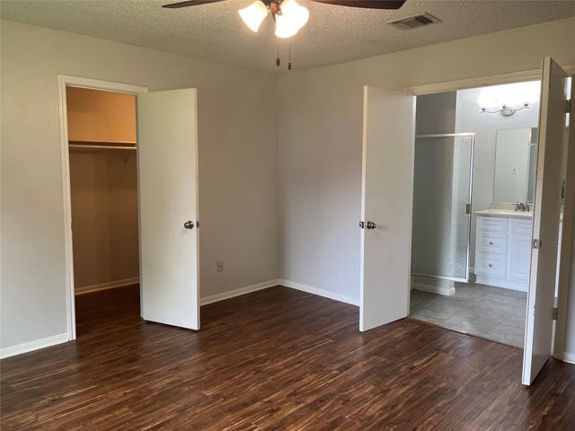 2703 Hot Springs Drive, Pearland, TX 77584