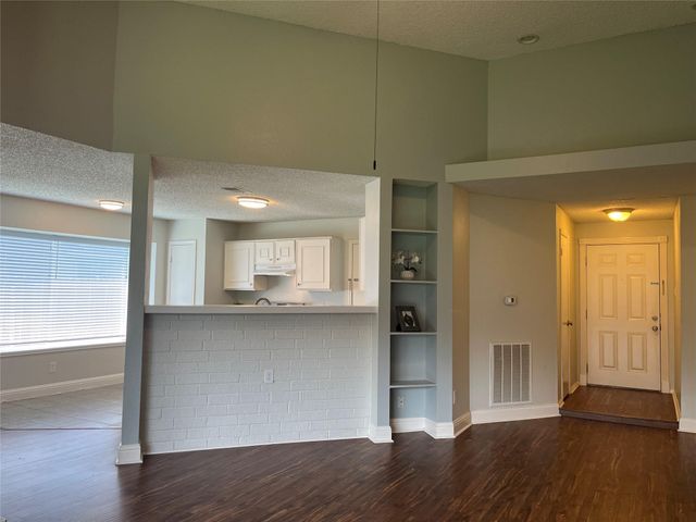 2703 Hot Springs Drive, Pearland, TX 77584