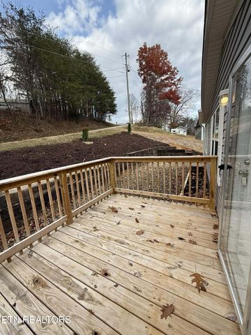 110 Cumberland Overlook Lane, Jacksboro, TN 37757