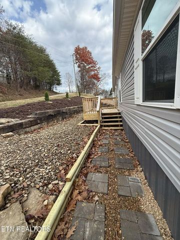 110 Cumberland Overlook Lane, Jacksboro, TN 37757