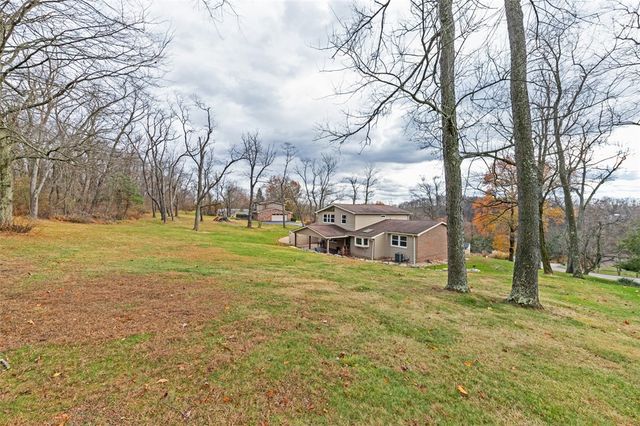 153 Lake Drive, Salem Twp, PA 15601
