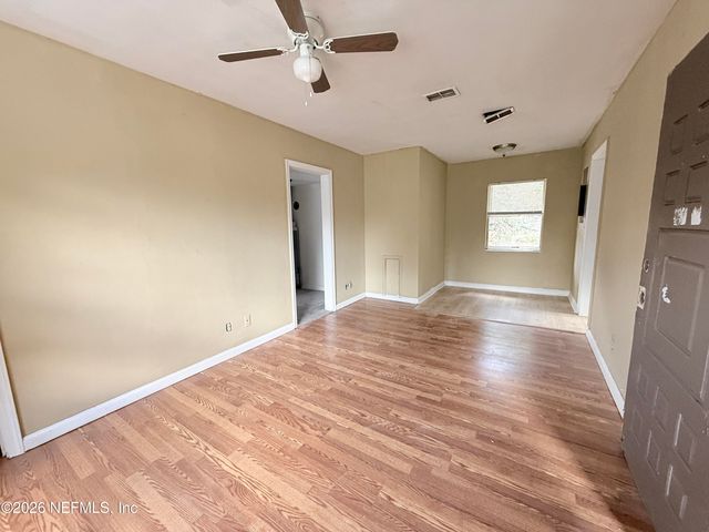 7007 LUCKY Drive E, Jacksonville, FL 32208