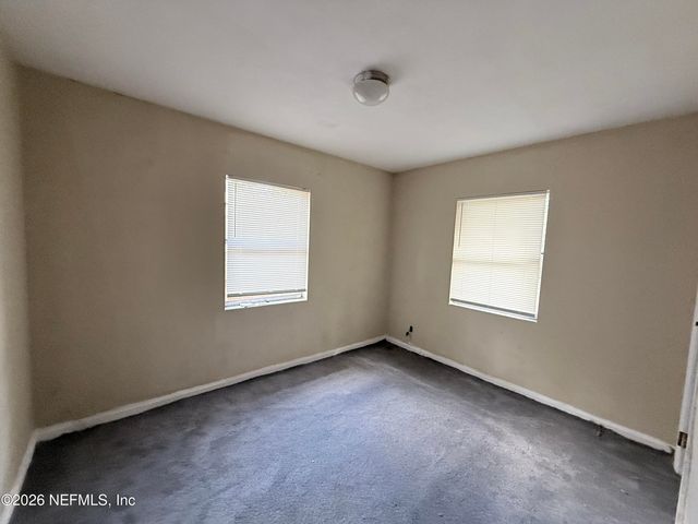 7007 LUCKY Drive E, Jacksonville, FL 32208