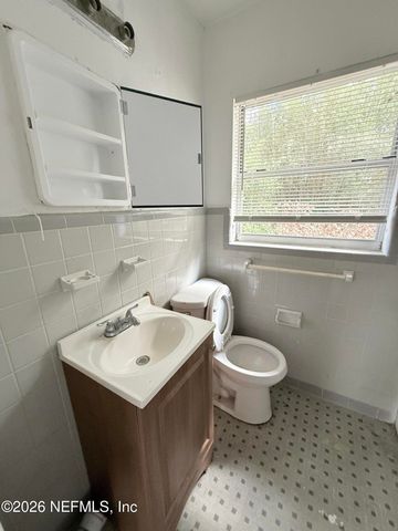 7007 LUCKY Drive E, Jacksonville, FL 32208