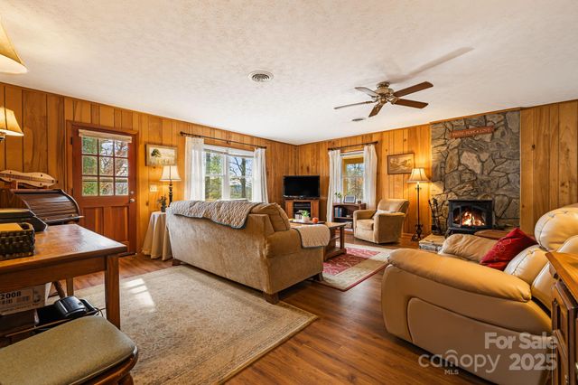 65 Roy Lane, Black Mountain, NC 28711