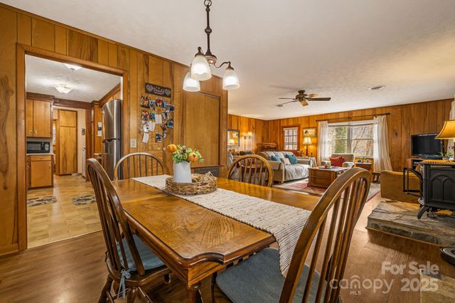 65 Roy Lane, Black Mountain, NC 28711