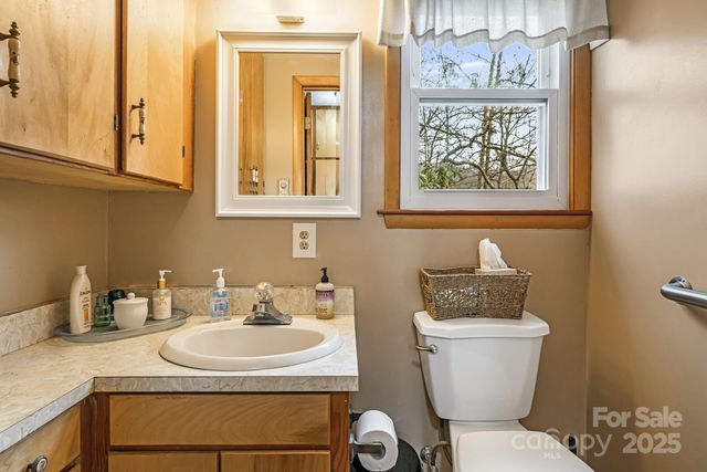 65 Roy Lane, Black Mountain, NC 28711