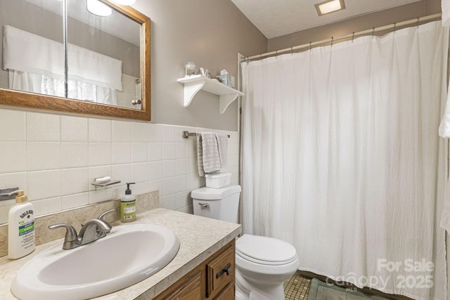 65 Roy Lane, Black Mountain, NC 28711